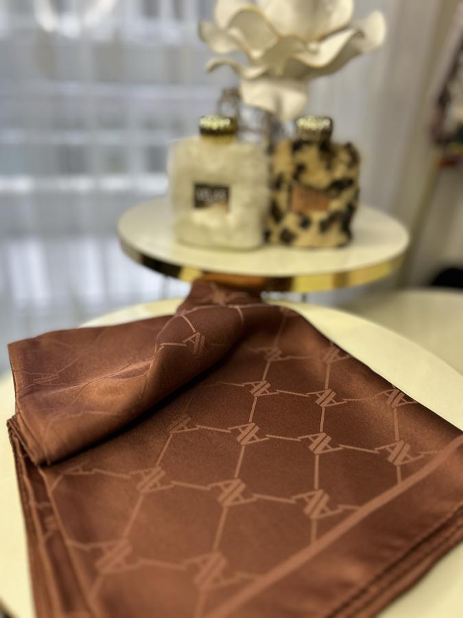 Armine Parlak Jakar Şal-Kiremit